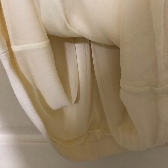 Stunning Authentic Gucci Dress - Picture 9 of 16